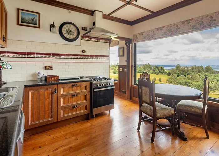 A Cottage With A View At Tudor Ridge